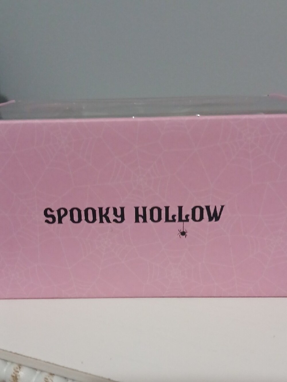 Cute Ceramic Ghost Salt & Pepper Set with Pink Accent NIB - Picture 2 of 3